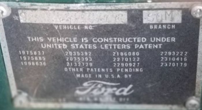 Ford-Custom-1949-Green