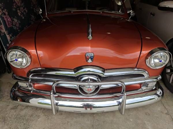 Ford-Custom-1950-10