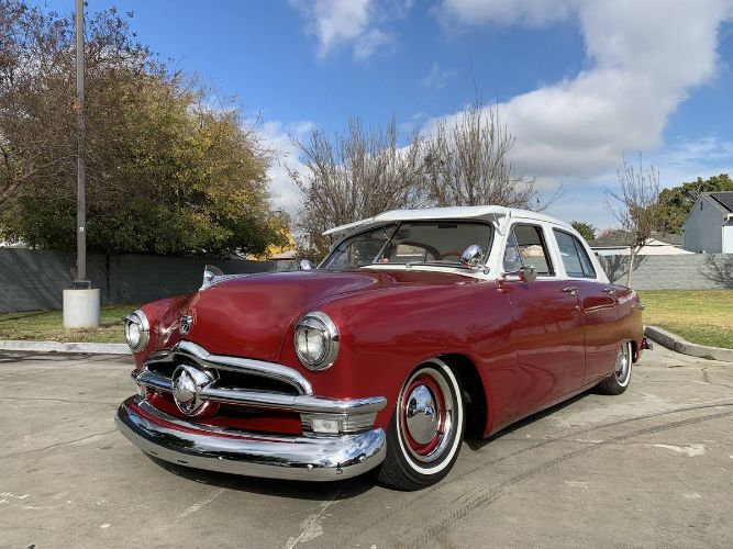 Ford-Custom-1950-Red-2