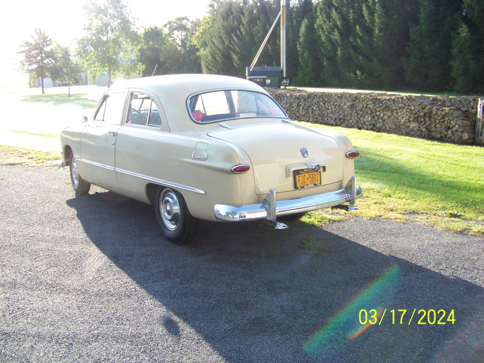 Ford-Custom-1950-Sedan-15
