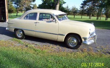 Ford-Custom-1950-Sedan-16
