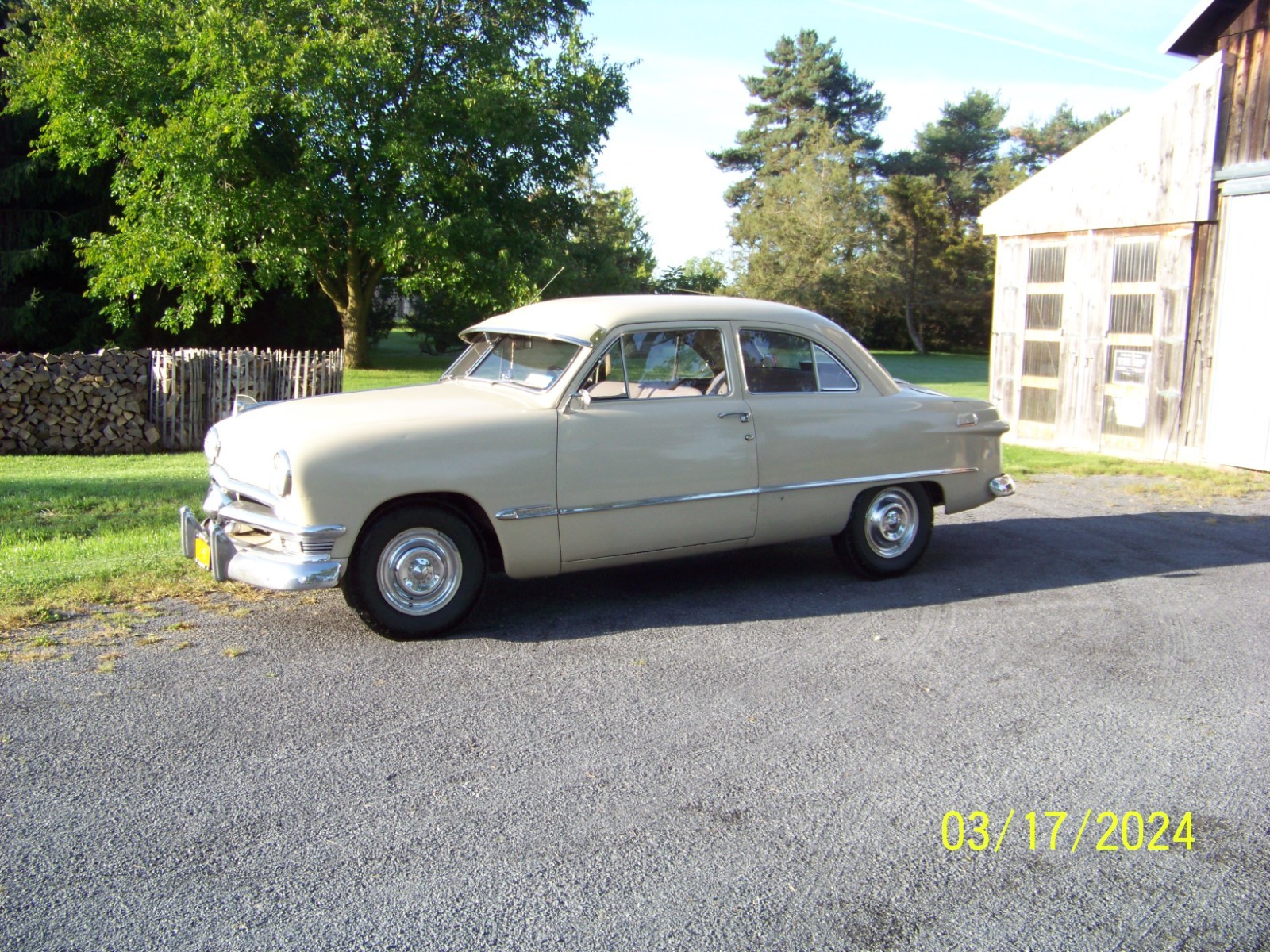 Ford-Custom-1950-Sedan-17