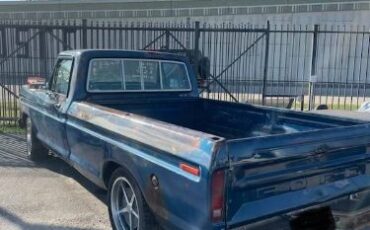 Ford-Custom-1977-Custom