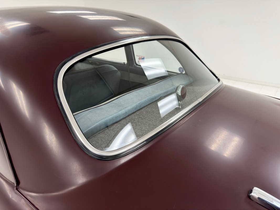 Ford-Custom-Deluxe-1950-Coupe-15
