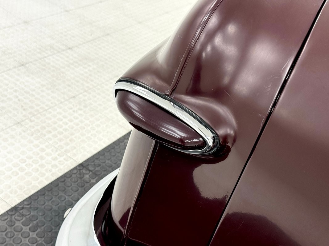 Ford-Custom-Deluxe-1950-Coupe-16