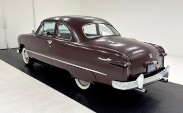 Ford-Custom-Deluxe-1950-Coupe-2