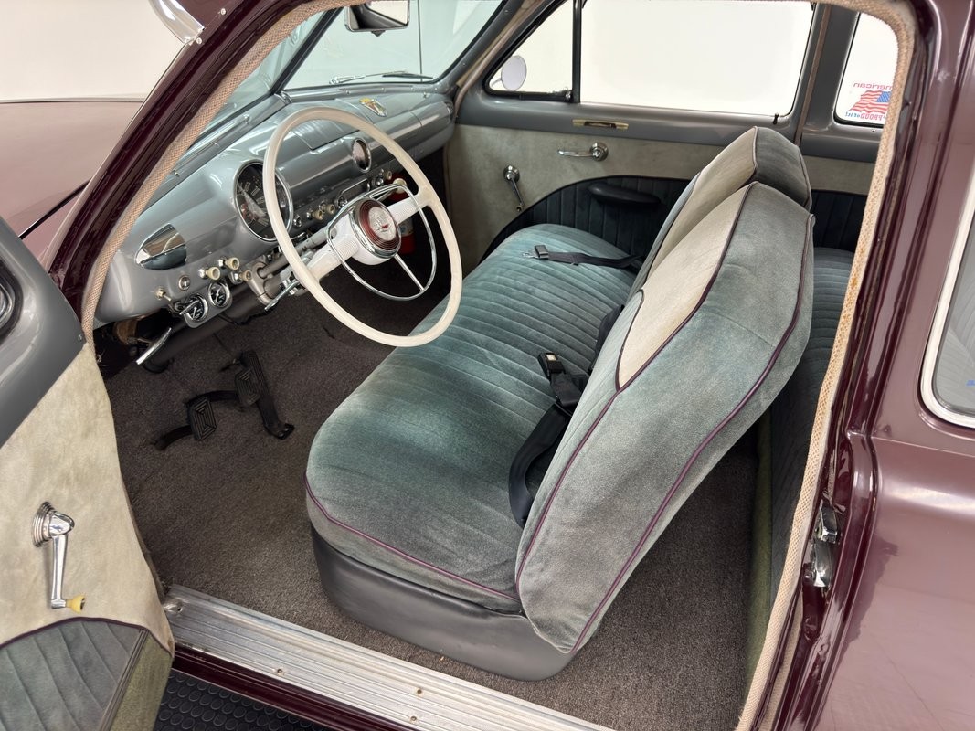 Ford-Custom-Deluxe-1950-Coupe-35