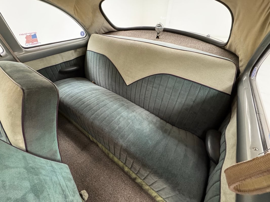 Ford-Custom-Deluxe-1950-Coupe-36