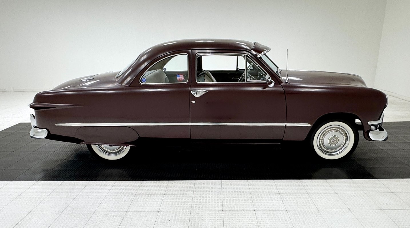 Ford-Custom-Deluxe-1950-Coupe-5