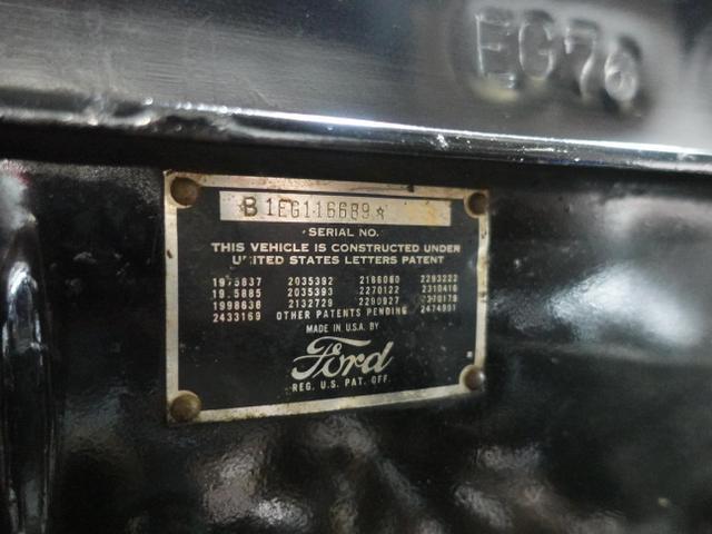 Ford-Custom-Deluxe-1951-21