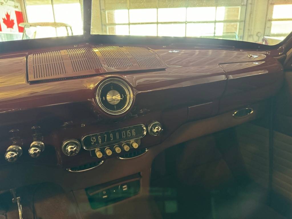 Ford-Custom-woody-wagon-1949-custom-11
