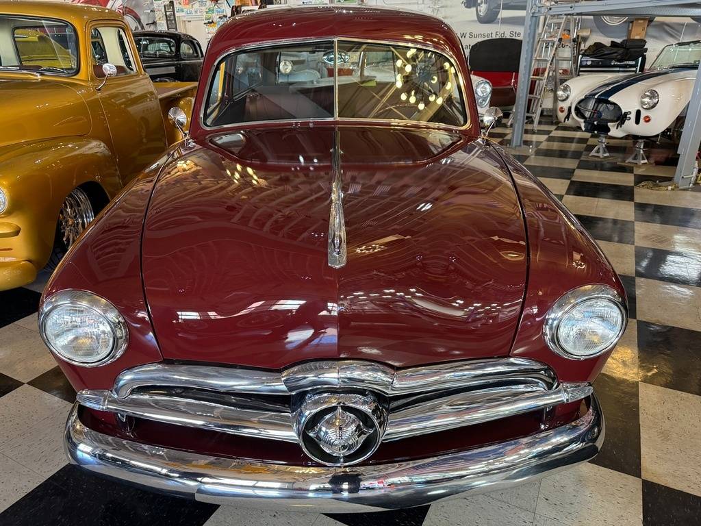 Ford-Custom-woody-wagon-1949-custom-2