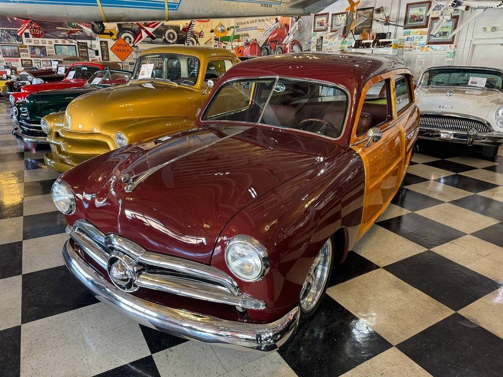 Ford-Custom-woody-wagon-1949-custom-4