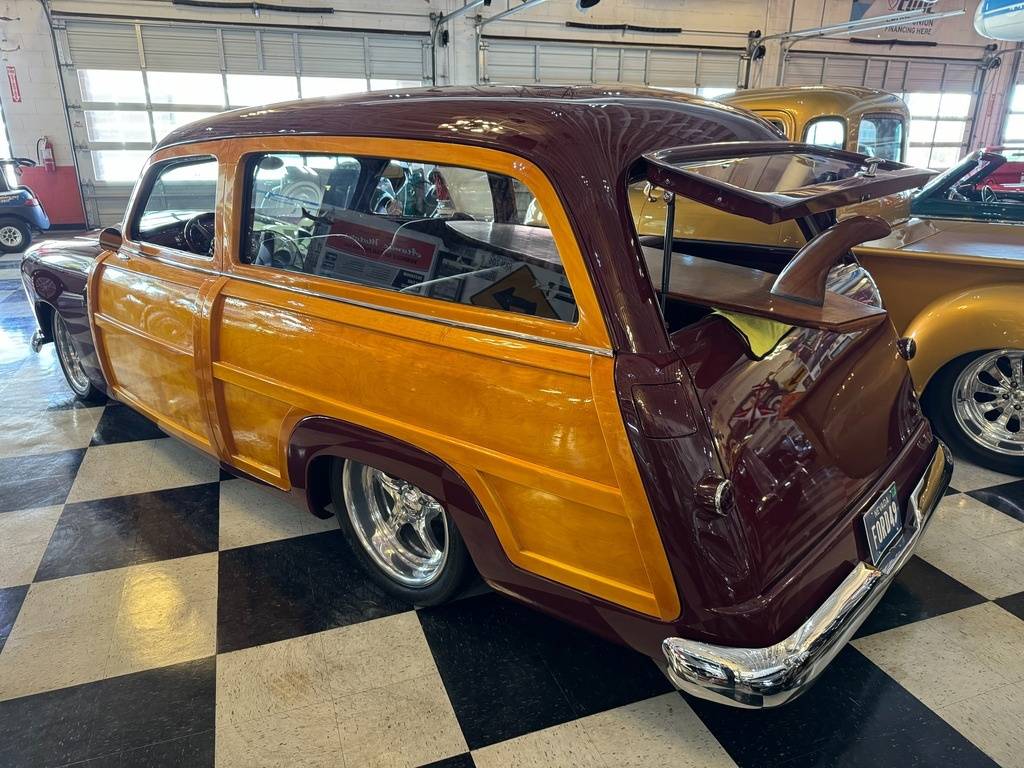 Ford-Custom-woody-wagon-1949-custom-6