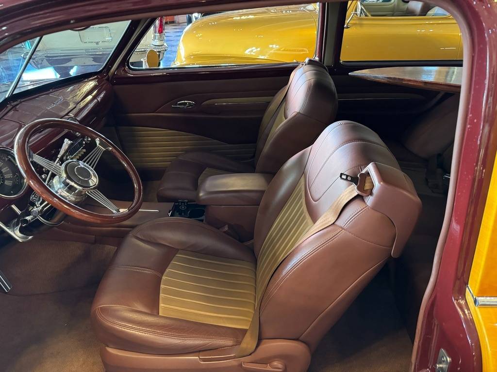 Ford-Custom-woody-wagon-1949-custom-8