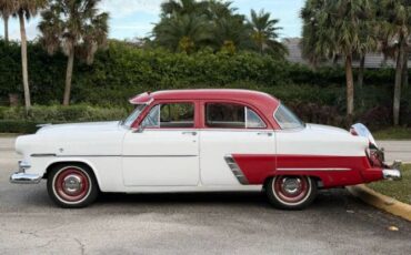 Ford-Customline-1953-RedWhite-RedWhite-1