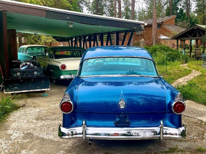 Ford-Customline-1955-Blue-4