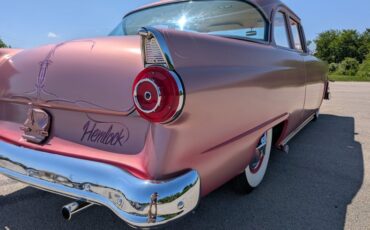 Ford-Customline-1956-Frosted-Rose-White-1