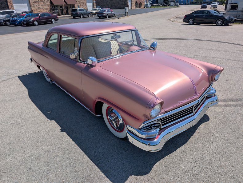 Ford-Customline-1956-Frosted-Rose-White-25