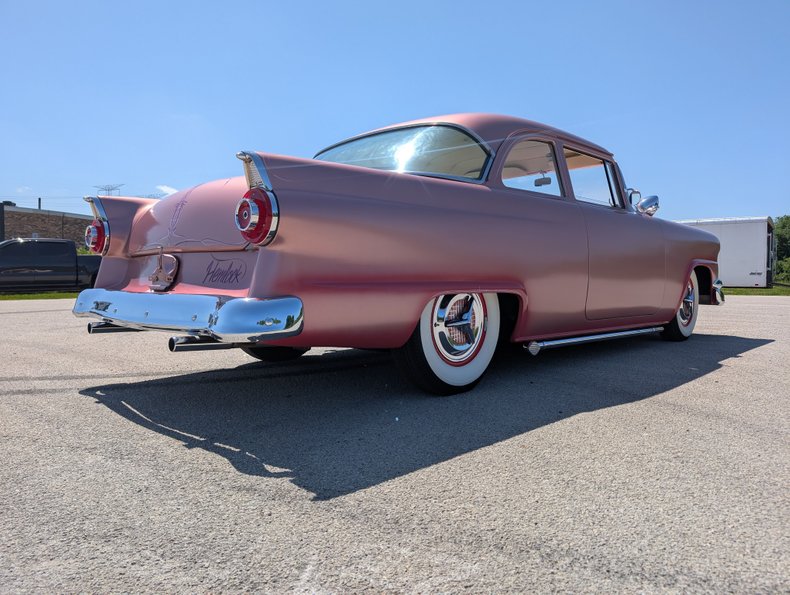 Ford-Customline-1956-Frosted-Rose-White-31