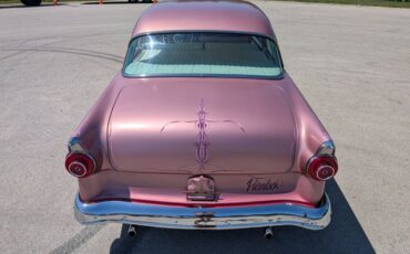 Ford-Customline-1956-Frosted-Rose-White-32