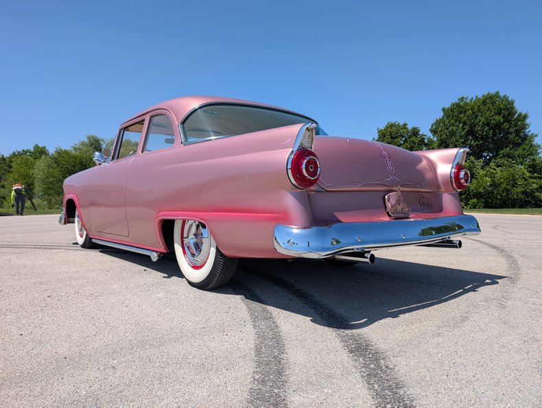 Ford-Customline-1956-Frosted-Rose-White-35
