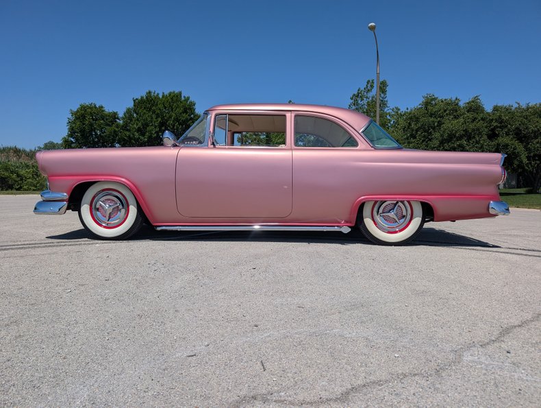 Ford-Customline-1956-Frosted-Rose-White-37