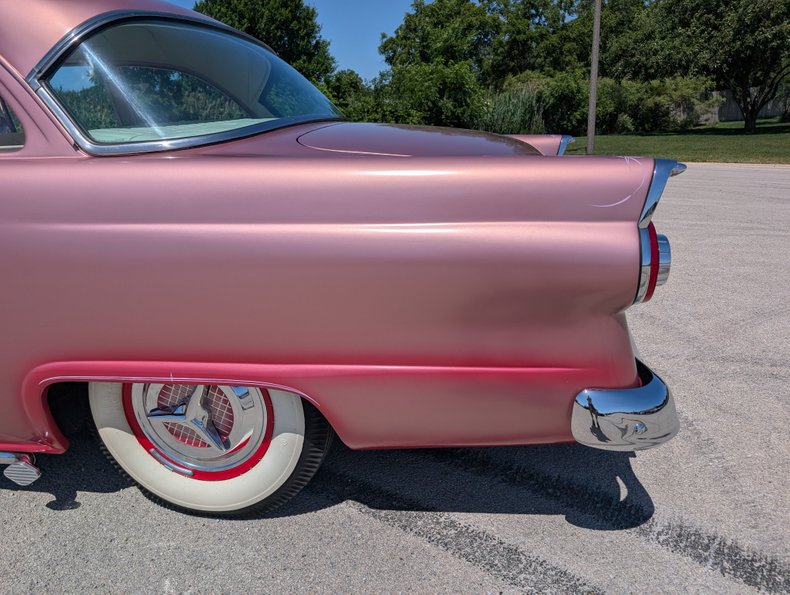 Ford-Customline-1956-Frosted-Rose-White-42