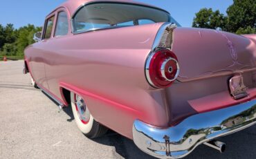 Ford-Customline-1956-Frosted-Rose-White-43
