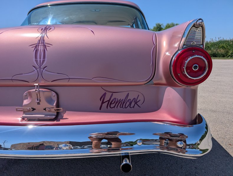 Ford-Customline-1956-Frosted-Rose-White-46
