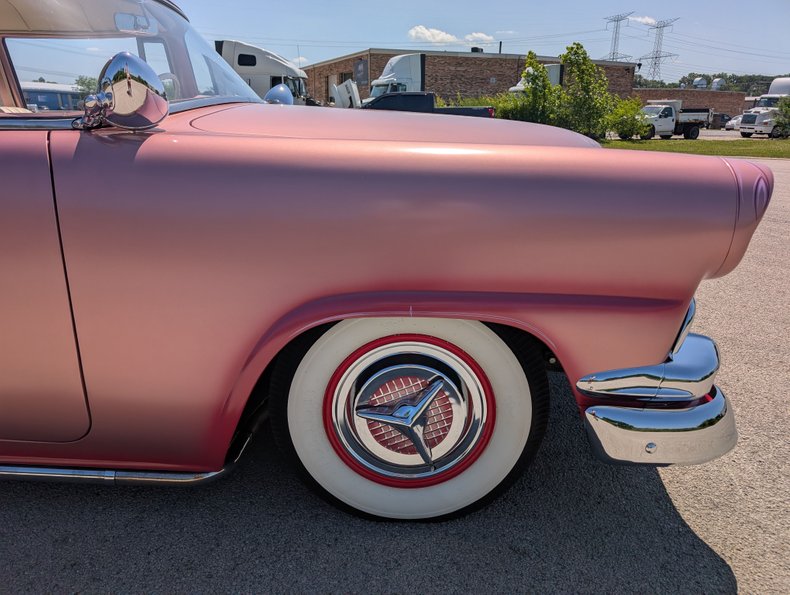 Ford-Customline-1956-Frosted-Rose-White-5
