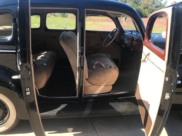 Ford-Deluxe-1939-12