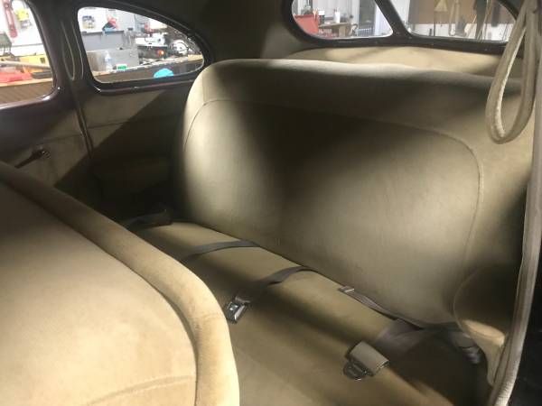 Ford-Deluxe-1939-19