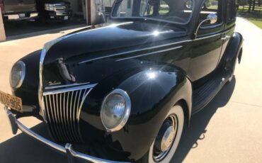 Ford-Deluxe-1939