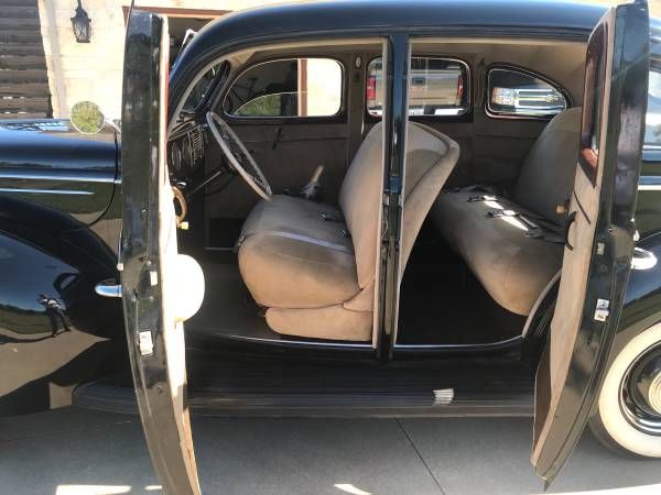 Ford-Deluxe-1939-4