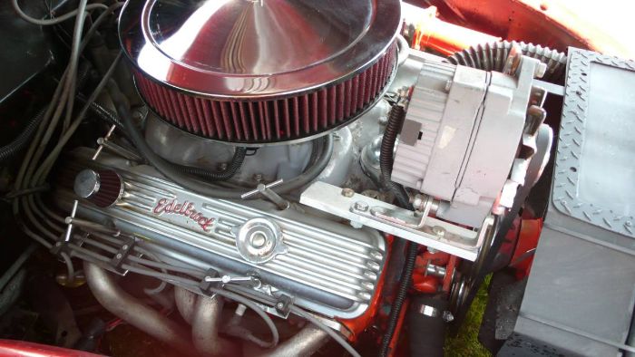 Ford-Deluxe-1939-Red-1