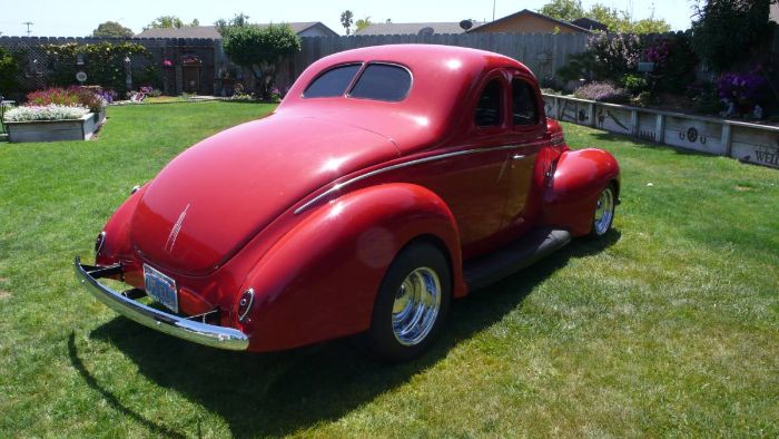 Ford-Deluxe-1939-Red-13