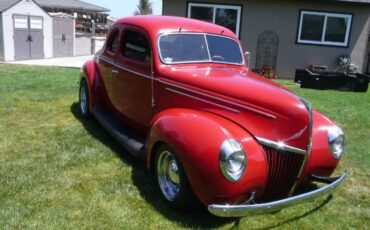 Ford-Deluxe-1939-Red-15