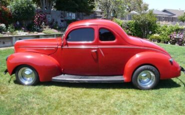 Ford-Deluxe-1939-Red-16