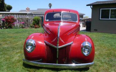 Ford-Deluxe-1939-Red-18