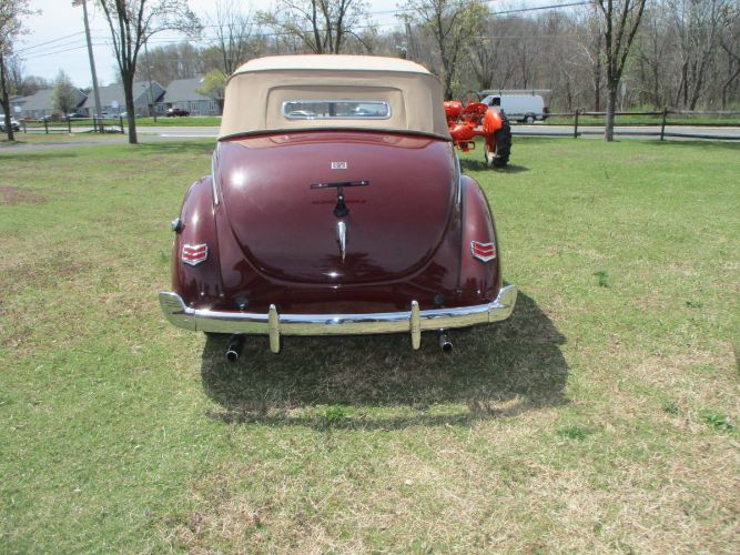 Ford-Deluxe-1940-12