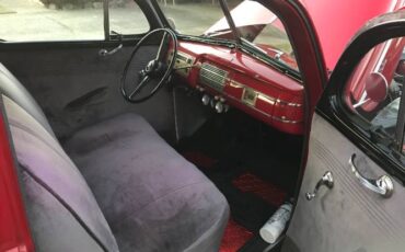 Ford-Deluxe-1940-2