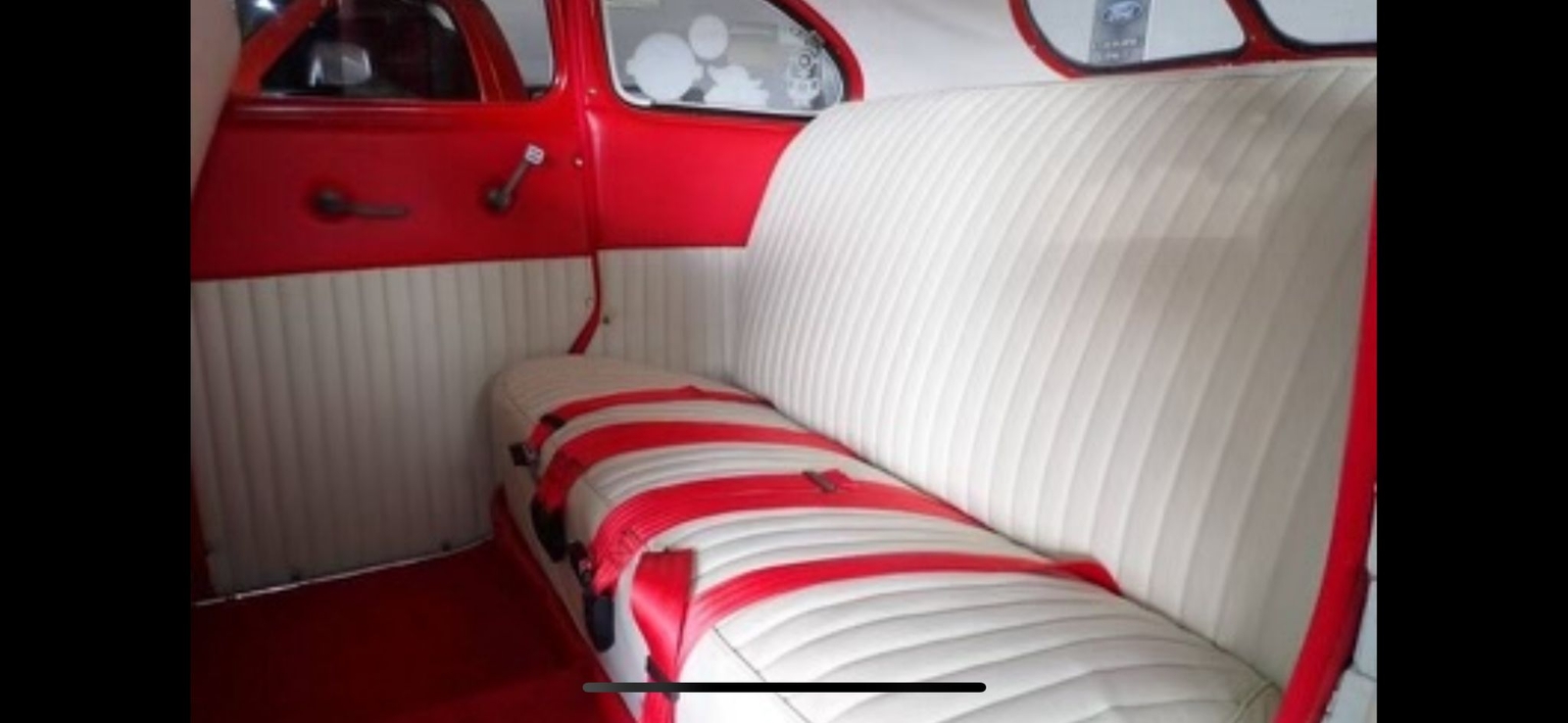 Ford-Deluxe-1940-Custom-17