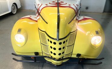 Ford-Deluxe-1940-Custom-4
