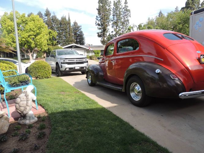 Ford-Deluxe-1940-Orange-1