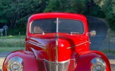 Ford-Deluxe-1940-Red-10