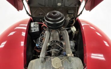 Ford-Deluxe-1940-Red-Tan-14