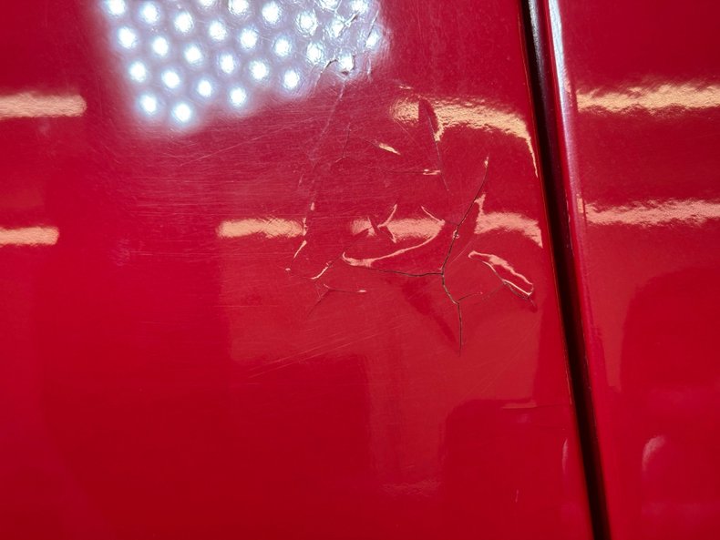 Ford-Deluxe-1940-Red-Tan-27