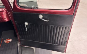 Ford-Deluxe-1940-Ruby-Red-Pearl-Black-31