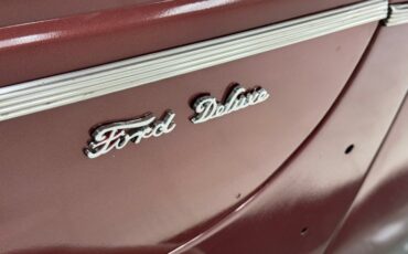 Ford-Deluxe-1940-Ruby-Red-Pearl-Black-49